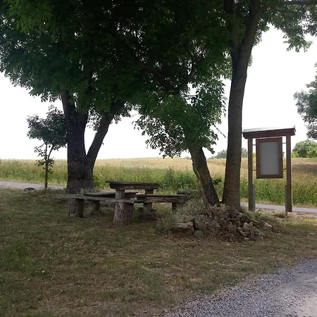 Casa vacanze Charmantes Mit Naturgarten, Cleaning Included *